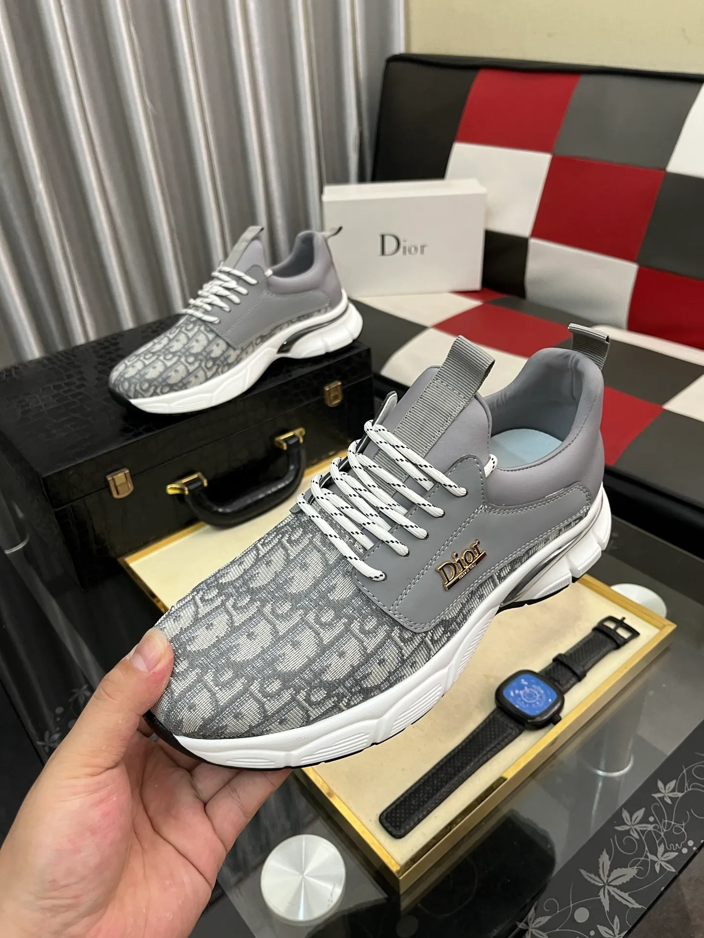 Men's Men's Shoes 💰420⌚️⌚️[Dior] Dior's new casual men's shoes are launched in Hong Kong counters. Official website 1:1 production. Original Italian materials. Designed by European and American masters. Perfect shape to create counter quality. Solid color rubber wear-resistant outsole and classic dazzling head! Super versatile and very comfortable. High-end without losing taste, fashionable and novel! ! Absolute focus! Code number: 38-44 2️⃣colors available